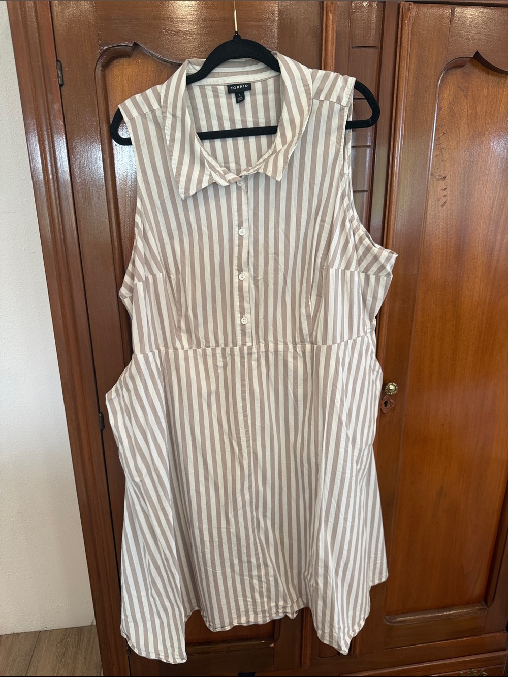 Torrid Beige & White Sleeveless Striped Tunic